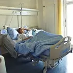 Employee admitted in hospital on extended sick leave in uae